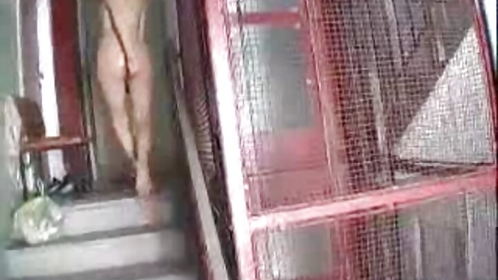 ଜଣେ ଲୋକ ତାଙ୍କ ଝିଅର ବଡ଼ ବଡ଼ ମଜା କରନ୍ତି