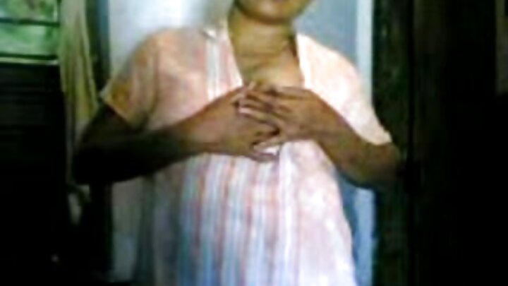 ଛୁଟି ପାଇଁ ଜଣେ ରୁଷୀୟ ଝିଅ ତାଙ୍କ ପିଚିରେ ଏକ ଡିକ୍ ପାଇଥାଏ