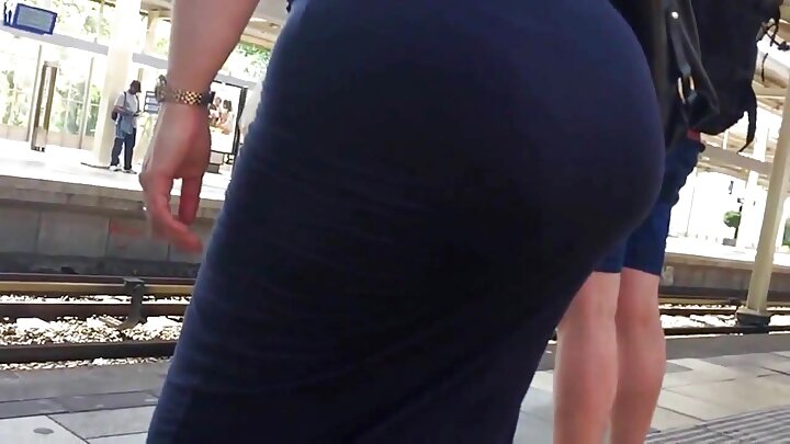 ରୁଷୀୟ ସେକ୍ସ ଯେଉଁଠାରେ ଏକ ସୁନ୍ଦର ଝିଅ ତାଙ୍କ ଘରମାଲିକଙ୍କୁ ଚୁଗୁଲି କରୁଛି