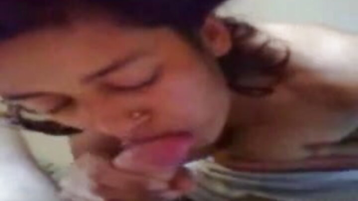 ଏକ ବାଣ୍ଡା ପୁରୁଷ ବିଭିନ୍ନ ପୋଜିସନରେ ଏକ ମୋଟା ମହିଳାଙ୍କୁ ଫିକ୍ କରେ