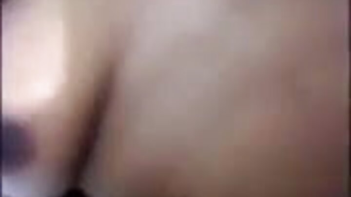 ମୁଲାଟୋ ସାମନ୍ଥା କ୍ରୁଜ୍ ଜଣେ ଗରମ ଲୋକଙ୍କ ଦ୍ୱାରା ଗଣ୍ଡିରେ ଫସିଯାଏ