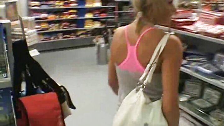 ସୁନ୍ଦରୀ ଜିଲ୍ କାସିଡି ଜଣେ କଳା ଲୋକ ଦ୍ୱାରା କଠିନ ଭାବରେ ଫସିଯାଏ