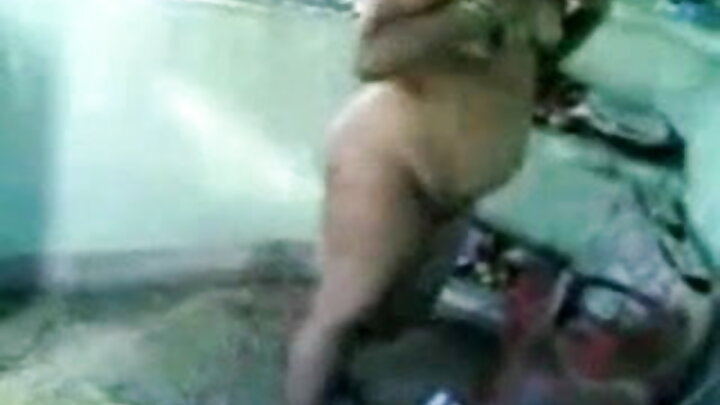 ଲୋକଟି ଏକା ସମୟରେ ଜଣେ ମିଲ୍ଫ ଏବଂ ତାଙ୍କ ଷ୍ଟେପଡ୍ୟାନ୍