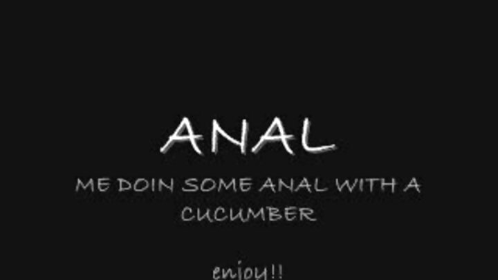 ବାଲ୍ଡ ଷ୍ଟଡ୍ ତାଙ୍କ କଠିନ କଙ୍କ ସହିତ ଏକ ଲାଲ ମୁଣ୍ଡିଆଙ୍କୁ ଚୁଚୁମିଛି