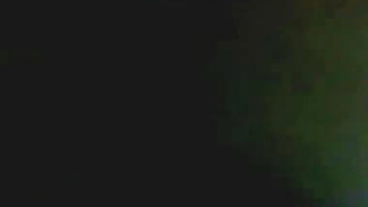 ଏକ ସୁନ୍ଦର ଶିଶୁ ଘରେ ତିଆରି ହୋଇଥିବା ଅଶ୍ଳୀଳତାରେ ଅଭିନୟ କରିବାକୁ ରାଜି ହୋଇଛି