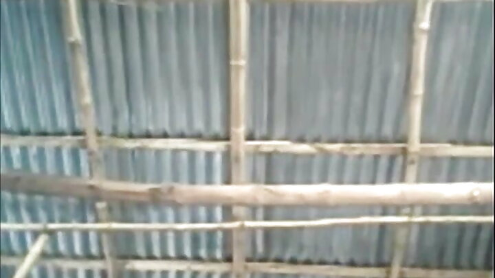 ଗାର୍ଲଫ୍ରେଣ୍ଡମାନେ ସେମାନଙ୍କର ଗଣ୍ଡିକୁ ଚୁଚୁମିଲେ ପୁରୁଷର କଠିନ କଣ୍ଢେଇ