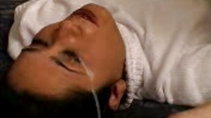 ସ୍ଲଟ୍ ସାରା ଗୋରା ଏକ ବିଶାଳ କୋଳକୁ ଉପଭୋଗ କରୁଛନ୍ତି ଜଣେ ପୁରୁଷର ଲିଙ୍ଗ