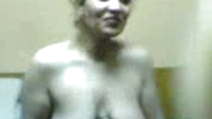 ମିଠା ଲେକ୍ସି ଭିକ୍ଟୋରିଆ ଜଣେ କଳା ପୁରୁଷଙ୍କୁ ସମାଧି ଗ୍ରହଣ କରନ୍ତି